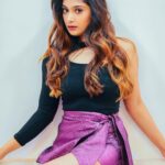 Natasha Doshi Instagram - We are the stories we tell ourselves. What makes you, you? What’s your story? 🦄 📸 - @mayurshedgephotography #portraitphotography #photoshoot #theactressdiary #natashadoshi #fridaymood #whatmakesyouyou #happyheart #photooftheday #photogram #messyhairdontcare