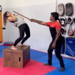 Natasha Doshi Instagram - Realising that our minds control our bodies while our bodies reflect our minds amounts to understanding the most basic, fundamental aspects of ourselves. You get what you focus on. Thoroughly enjoyed this drill which works on mind & body coordination & focus - inspired by @samantharuthprabhuoffl ☺️ So, if you want something, focus & work for it 💪🏻 @oouiidojo What a super session 😅❤️ . . #fitnessreels #mobilitydrills #workoutoftheday #fitness #fitgirls #workoutmotivation #youcandoit #focus #mindandbodybalance #fitspo #fit #workout #instareels #natashadoshi #reelitfeelit #functionaltraining #strongnotskinny #fitnessjunkie Mumbai, Maharashtra