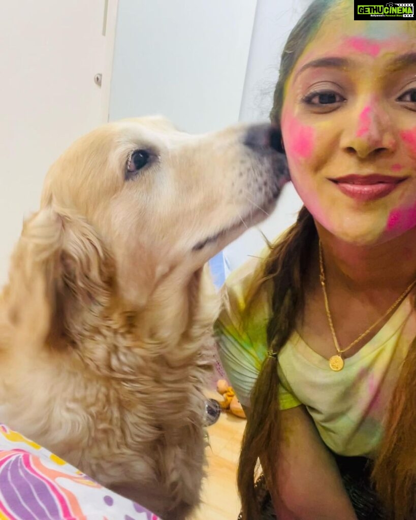 Natasha Doshi Instagram - May colours of prosperity, love, courage and unity spread far & wide this Holi. Wishing you & your near & dear ones every bit of these colours. A very Happy Holi from my baby & me ☺️🌈 Stay blessed! - All our love, ND & baby ND ❤️ #holi2022 #happyholi #festival #festivalofcolors #loveandlight #natashadoshi #happyheart #allsmiles #happygirlsaretheprettiest