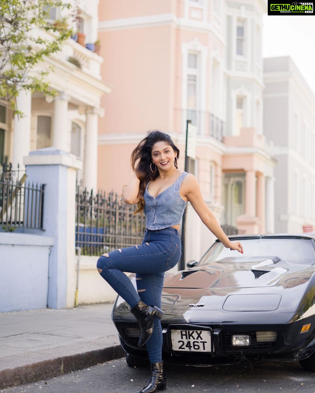 Natasha Doshi Instagram - Objects in the image are as cute as they appear ☺️🫶🏻 📸 - @mamun4444 . . . . #theactressdiary #natashadoshi #photoshoot #london #nottinghill #photogram #denimondenim #alldenim #smile #happy #feelingcute #allsmiles #portraitphotography #londondiaries London, United Kingdom