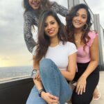 Natasha Doshi Instagram - #HeartDump : Meet the contents of my ❤️ Ps - @hanna_robin @chelseaprincegeorge @chanchal_george you were missed 🥺 . . . . #SisterSquad #SupportSystem #Sisters #LoveThem #MyGirls #Fam #GrowingTogether #Photodump #Photogram London, United Kingdom