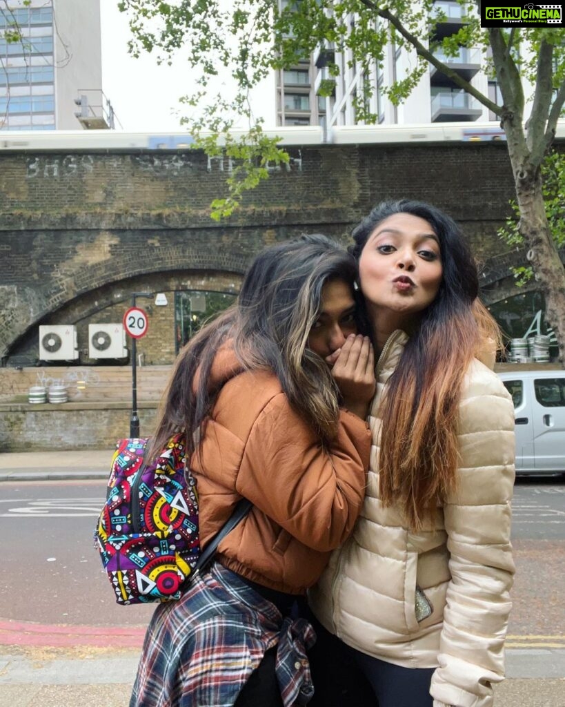 Natasha Doshi Instagram - #HeartDump : Meet the contents of my ❤ Ps - @hanna_robin @chelseaprincegeorge @chanchal_george you were missed 🥺 . . . . #SisterSquad #SupportSystem #Sisters #LoveThem #MyGirls #Fam #GrowingTogether #Photodump #Photogram London, United Kingdom
