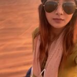 Natasha Doshi Instagram - Never getting over sunsets. So pretty. Just so pretty! This was pure magic 😍🏜🦉 #dubai #adventuretime #feelitreelit #instareels #desertsafari #natashadoshi #sunset #beautiful #loveandlight #chasingsunsets #goldenhour #travelgram Dubai, UAE