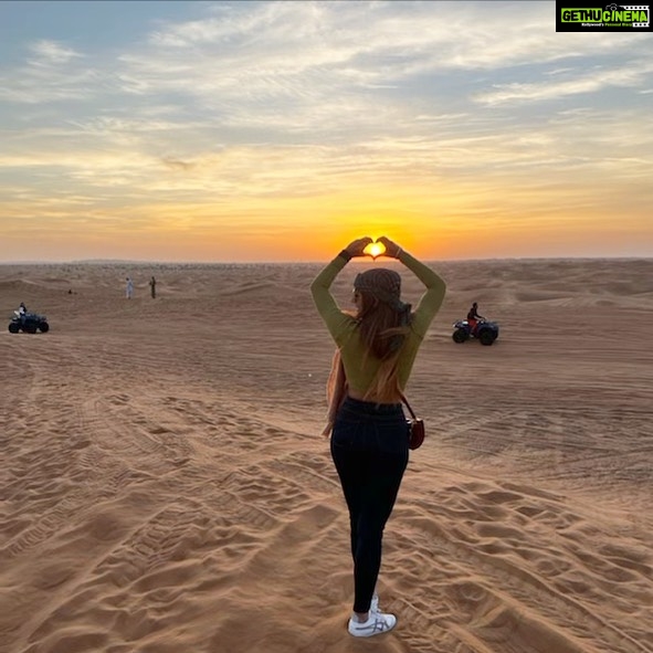 Natasha Doshi Instagram - Peace, love & desert dust 🦉❤️ #desertsafari #adventuretime #dubai #travelgram #natashadoshi #photooftheday #dubaidesert #loveandlight #sunset #dubailife #beingtouristy
