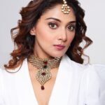 Natasha Doshi Instagram - “The roots of all goodness lies in the soil of appreciation for goodness.” Here’s to focusing on the good, making it better. Here’s appreciating the little things ☺️✨ 📸 - @kurushthakurphotography Hair & make up - @chaurasiapooja.mua Concept & Studio Production - @backstage_mumbai #goodvibesonly #focusonthegood #happyheart #positivemindset #goodness #portraitphotography #photooftheday #theactressdiary #natashadoshi #spreadlove #abundancemindset Mumbai, Maharashtra