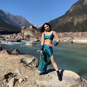 Natasha Doshi Instagram - I can finally share pictures from shooting at this exquisite, beautiful location!! ☺️
Shooting for both songs of #Kothalarayadu were extremely challenging & difficult. It was chilly, there was less oxygen, no straight roads, dancing on rocks in tiny clothes with heels. My love for performing made me able to withstand all these hurdles. But over all - seeing the end result I am very happy. I hope you & your family watch the film. Share your reviews! Waiting to hear more ☺️
Lots of love, ND ❤️
#shootlife #behindthescenes #telugucinema #tollywood #theactressdiary #natashadoshi #telugumovie #dowhatyoulove #lovewhatyoudo #fridaymood