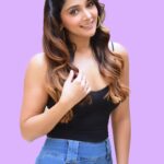 Natasha Doshi Instagram - Christmas magic in the air 💕🪄 📸 - @mayurshedgephotography . . . . #theactressdiary #natashadoshi #photogram #portraitphotography #actor #shoot #photoshoot #happygirlsaretheprettiest #instadaily #photooftheday #allsmiles #explore #happyheart Mumbai, Maharashtra