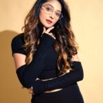 Natasha Doshi Instagram - I can make the stars dance 💫 📸 - @janisagar . . . . #mood #theactressdiary #natashadoshi #portraitphotography #photoshoot #photogram #actor #glassesfashion #glassesgirl #fashion #allblackoutfit #fridaymood Mumbai, Maharashtra