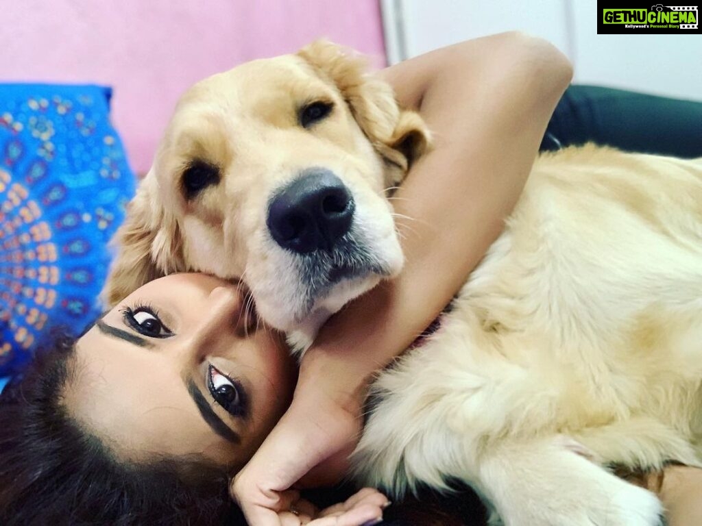 Natasha Doshi Instagram - Incase you didn’t already know, I love animals 💕 Ps - using this to urge all of you to be kinder to animals. They do no harm & yet are subjected to animal cruelty. As a country, we have terrible animal protection laws & while that will take a while to change, here’s what we can do - feed strays, donate to animal feeders / organisations which work for the cause & most importantly, even if you can’t / don’t want to do anything, don’t inflict pain on any animal. Educate & stop animal abuse if you witness it. Thankyou! 🫶🏻 . . . . #animals #dogsoverpeople #loveanimals #bekindtoanimals #photooftheday #petaindia #animalrightsactivist #kindessmatters