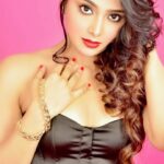 Natasha Doshi Instagram - The love for camera is real ❤️ And for a few others 🥰 Location - @backstage_mumbai 📸 - @mayurshedgephotography Hair - @nikitajha_nj . . . . #feelitreelit #instareels #theactressdiary #natashadoshi #photoshoot #reels #actor #allsmiles #happygirlsaretheprettiest #shootlife #trending #explore