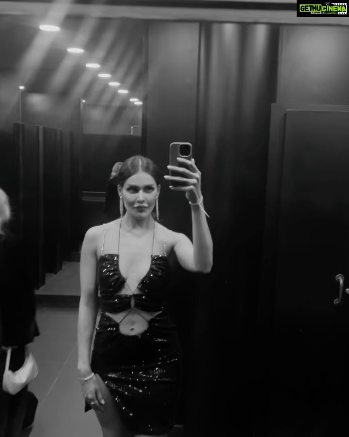 Nathalia Kaur Instagram - 🖤🤍 @myteam.cv Hotel Unique