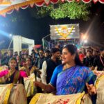 Navaneet Kaur Instagram - परतवाडा येथे नवरात्रीच्या शुभ प्रभावर वाघा माता देवस्थान येथे मातेचे दर्शन घेतले ढोल वाजवून आंनद साजरा करण्यात आला