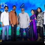 Naveen Chandra Instagram - A heart felt Thank's from team #monthofmadhu to @mmkeeravaani garu 🙏🏻 and @siddu_buoy for gracing the pre-release event .gratitude 🙏🏻. #monthofmadhu Oct 6th in cinemas ❤️🔥 . @swati194 @shreya_navile @harshachemudu @srikanth_nagothi @yash_9 @sumanth_dama @raghu_varma_peruri @raviperepu @rajeevdharavath @anilandbhanu @manjulaghattamaneni @gnaneswari_kandregula @krishivproductions @saregamatelugu @youwemedia