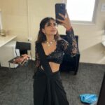 Nayani Pavani Instagram - Good things takes time 🖤 Beautiful outfit : @harinireddym 🫰🏻 Australia