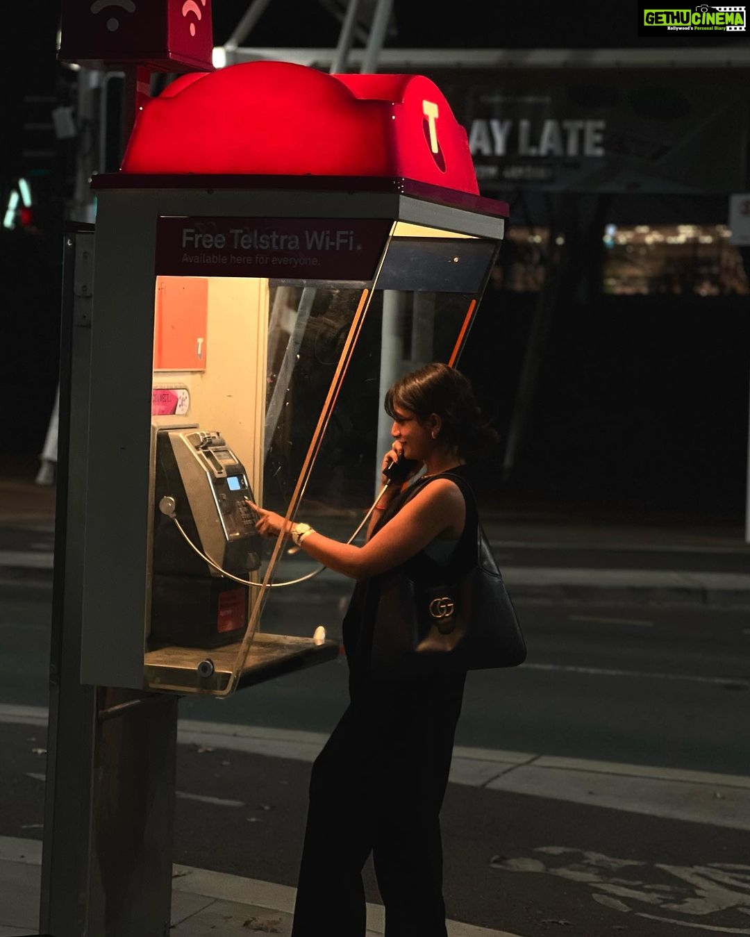 Nayani Pavani Instagram - "HOLD ON, LET ME ANSWER THIS Call 📞 Canberra City
