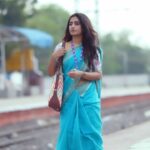 Nayani Pavani Instagram - Jessie in 80’s 🤍 Fall in love with zouk’s colorful and conscious collection of bags are designed to skip make your heart skip a beat 🫰🏻✨ Shot by : @whoisbala