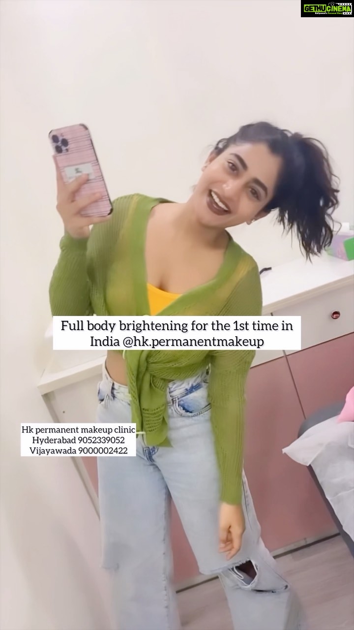 Nayani Pavani Instagram - “ my favourite one and only @hk.permanentmakeup clinic “ says @nayani_pavani who is here for full body lightening sessions ..