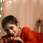 Nayani Pavani Instagram - నిదరే కల అయినది..కలయే నిజమైనది.. బతకే జత అయినది..జతయే అతనన్నది.. మనసేమో ఆగదు..క్షణమైనా తోచదు.. మొదలాయే కథే ఇలా.. 📸: @mr_may_photography