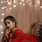 Nayani Pavani Instagram - నిదరే కల అయినది..కలయే నిజమైనది.. బతకే జత అయినది..జతయే అతనన్నది.. మనసేమో ఆగదు..క్షణమైనా తోచదు.. మొదలాయే కథే ఇలా.. 📸: @mr_may_photography