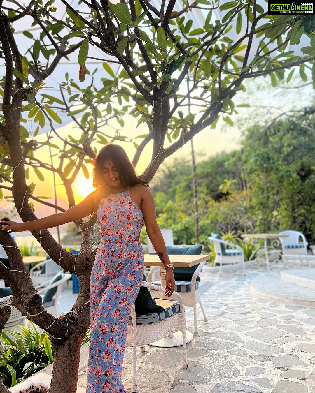 Nayani Pavani Instagram - "Laughter is brightest in the place where food is good." Olive Bistro - Hyderabad