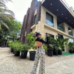 Nayani Pavani Instagram - Long sleeves and autumn leaves 🍁 Location: @sucasa.official