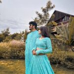 Nayani Pavani Instagram - I like things to be modern and still have a bit of tradition . “I believe in history.” Designed by @pari.designers_ Inframe : @nayani_pavani @anirudh_doli Location : @thefargohyd Loved shooting for this 🤍