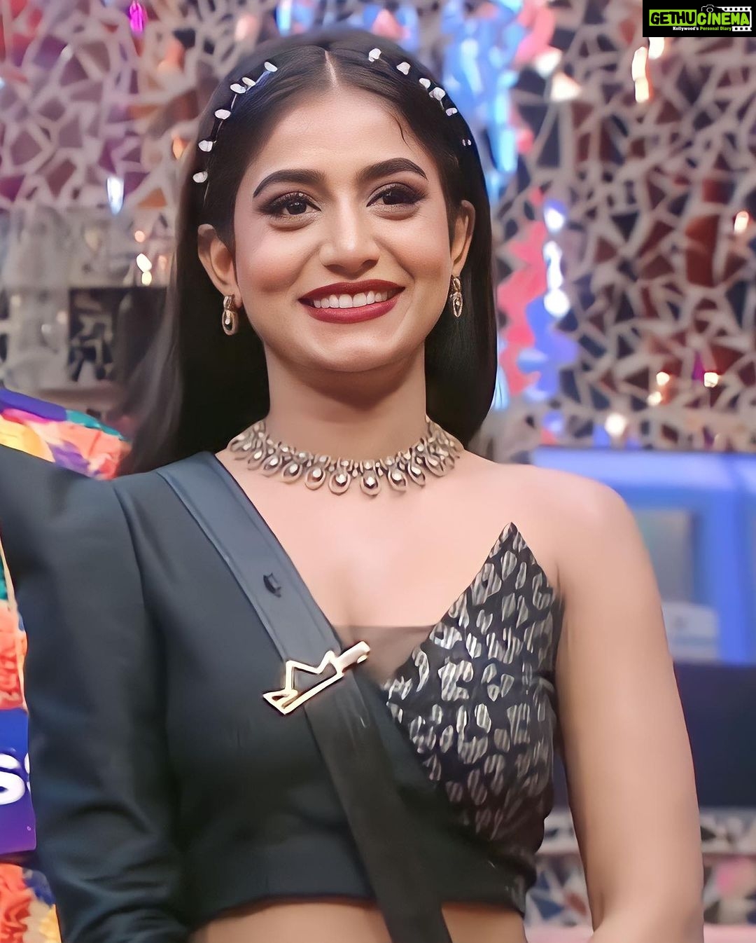 Nayani Pavani Instagram - Weekend specialš¤ Stylist - @greeshma_krishna.k Label - @aarushireddylabel Jewellery - @yuvi_collections #nayanipavani #nayanipavaniBB7 #biggboss7telugu #starmaa #disneyplushotstar #bb7 #biggbosseason7 #nayanipavanionbbtelugu7