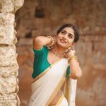 Nayani Pavani Instagram - దేవి ఆశీస్సులతో… మీరందరూ సుఖశాంతులతో, ఆనందంగా ఉండాలని కోరుకుంటూ విజయదశమి శుభాకాంక్షలు 🙏🏻