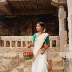 Nayani Pavani Instagram - దేవి ఆశీస్సులతో… మీరందరూ సుఖశాంతులతో, ఆనందంగా ఉండాలని కోరుకుంటూ విజయదశమి శుభాకాంక్షలు 🙏🏻