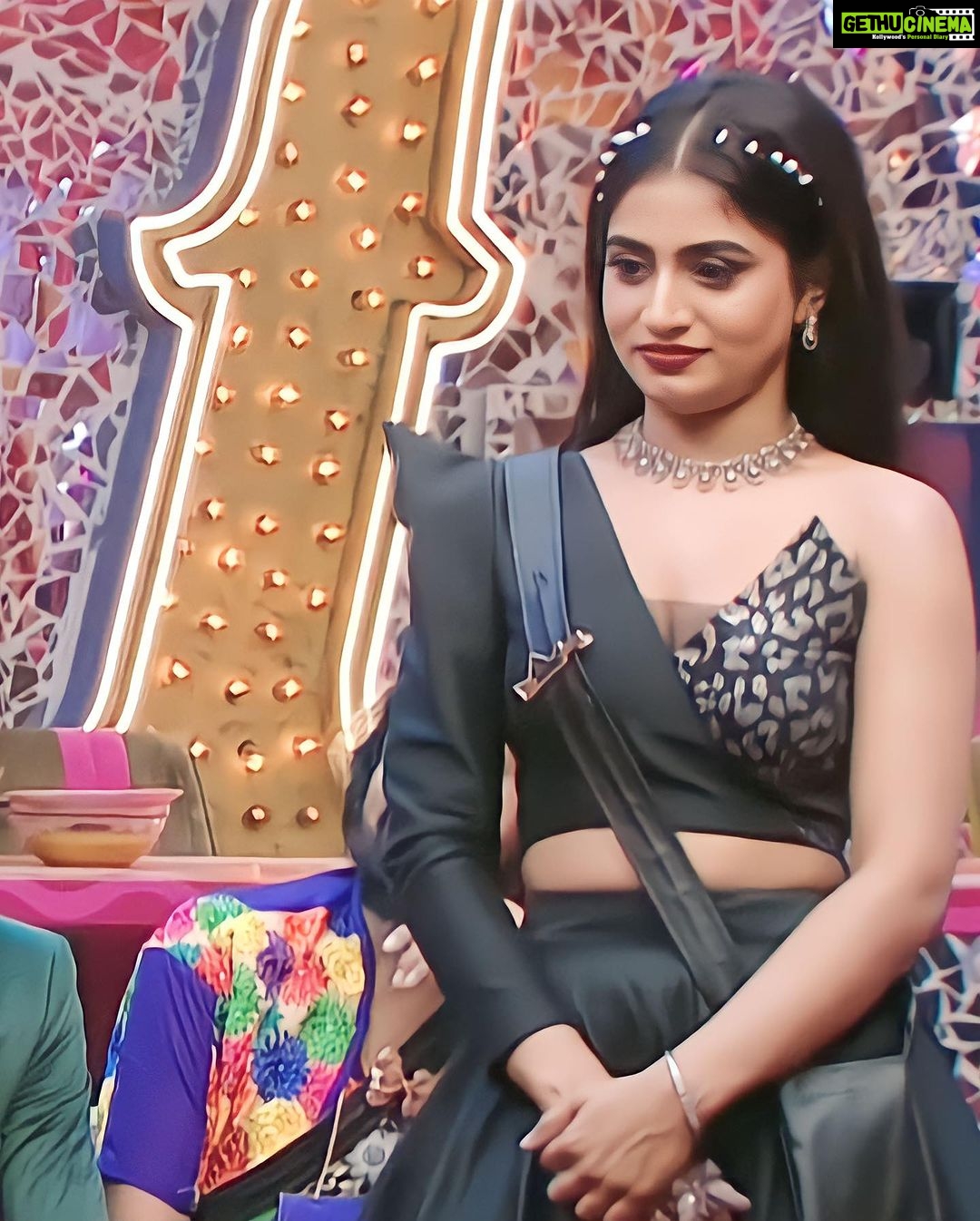 Nayani Pavani Instagram - Weekend specialš¤ Stylist - @greeshma_krishna.k Label - @aarushireddylabel Jewellery - @yuvi_collections #nayanipavani #nayanipavaniBB7 #biggboss7telugu #starmaa #disneyplushotstar #bb7 #biggbosseason7 #nayanipavanionbbtelugu7