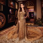 Neelam Kothari Instagram - The Golden Lady.. ✨✨ If worn correctly nothing more regal than gold. Jewellery: @neelamjewelsofficial Styled by : @mohitrai Assisted by @tarangagarwalofficial Outfit : @falgunishanepeacock Make up : @richie_muah Hair : @thakuramit190