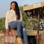 Neeru Bajwa Instagram - @neerubajwa 🎥 #neerubajwa #shootday