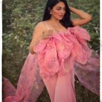 Neeru Bajwa Instagram – 💕

Photographer: @thevideowala 
Designer: @sagarpal28_ @this_is_wearable & @fpramod 
Concept and hair @hairbyramacoiffeur