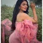 Neeru Bajwa Instagram – 💕

Photographer: @thevideowala 
Designer: @sagarpal28_ @this_is_wearable & @fpramod 
Concept and hair @hairbyramacoiffeur