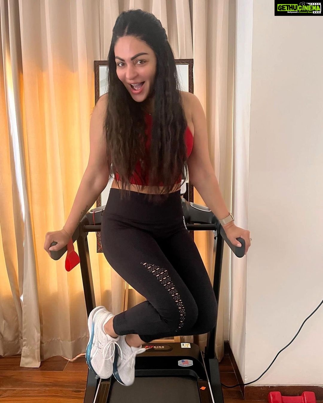 Neeru Bajwa Instagram - It’s a privilege to be able to workout, get out of bed and move. My forever friend #treadmil