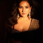 Neeti Mohan Instagram - I said yes to Black ♠️ Fit @motifsbysurabhididwania X @theworldofanandsharma Styling - @shreyandurjastyle Hair - @dwyessh_hairwizard @rasilaravariamua Makeup - @ritickasjalan Photography - @souravsharmaofficial
