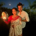 Neeti Mohan Instagram - Tu Chanda main Chandini 🌙 Divinity in Fasting, feasting and Togetherness 🙏🏼😇❤️ #karwachauth