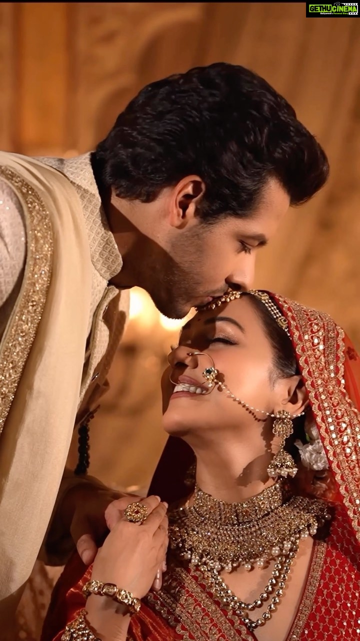 Neeti Mohan Instagram - As I type this caption, I feel teary eyed! This feeling of getting married and walking towards my soulmate @nihaarpandya has been the most overwhelming moment for my parents and me. Don’t know how to Thank you my sister @mohanshakti for giving #Shagnaa most graceful visual. Forever indebted!!! It all started at your studio @rochakkohli When casually mentioned how I would love an original (private too) song for my Bridal entry. For me, life and Shaadi is nothing without music and you set the chord so right. Kohli saab kya yaar 🙌🥹 @ghuggss You have made all of us at home cry a million times on these lyrics and I can’t imagine how many brides and parents are going to relate to this song. All thanks to you my genius dost! Don’t know anyone who captures Life, music and dance like you do @souravsharmaofficial and what a gem of a person you are . God bless you Sourav❤️ Thanks @meghaisrani for capturing our wedding so beautifully in 2019. Brings back the memories and how 🥹🙌 For life force energy and massive support 🫡🙌@azeemdayani @hamzakazi_drums @amit_thosar @hellyvasavada At last but not the least my FANS who requested for an official release of #Shagnaa after downloading from various unofficial YouTube channels. I owe it to you guys. This song has seen a daylight because of you all. Grateful 🙏🏼🌸 Love ❤️