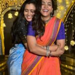 Neha Gowda Instagram - Just looking like a wowwwww in Namma Desi Style ♥️ @neharamakrishna ♥️ Advantage of having a designer best friend, A.Comes with a headache B.Outfit made in just two hours from her own saree 😂😂 Outfit: @kalasthreebytejaswinikranthi Designed and styled by : @tejukranthi Assisted by : @khushi_jagadisha Neck piece : @tejukranthi Bangles: @kashi_jewellery_ Earrings : @bcos_its_silver
