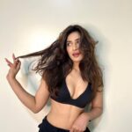 Neha Khan Instagram –