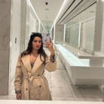 Neha Khan Instagram - #traveldaries #uk #nehakhan #lovethecity