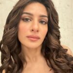 Neha Khan Instagram -