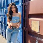 Neha Khan Instagram –  London, United Kingdom