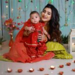 Neha Marda Instagram - #Incollaboration with #firstcryindia Wishing you all a Diwali full of your favourite people and favourite Treats. 🪔 My little girl, growing up so fast ! Isn't ? This is her First Diwali and I want her first Diwali outfit from one of the best Go-to-stop @firstcryindia , I haven't seen a bigger collection full of Traditional wears for kids anywhere else. This festive season make your child wear something Traditional with @firstcryindia Use my Exclusive code NEHADW50 and get Flat 50% discount on Fashion and Flat 45% discount on everything else !! I think this is the best deal we are getting from firstcry this Diwali !! #ad #firstcrywalidiwali23 #firstcrywaliDiwali #firstcryindia #firstcry #FussNowAtFirstcry #firstcryfashion #kidsfashion #nehamarda