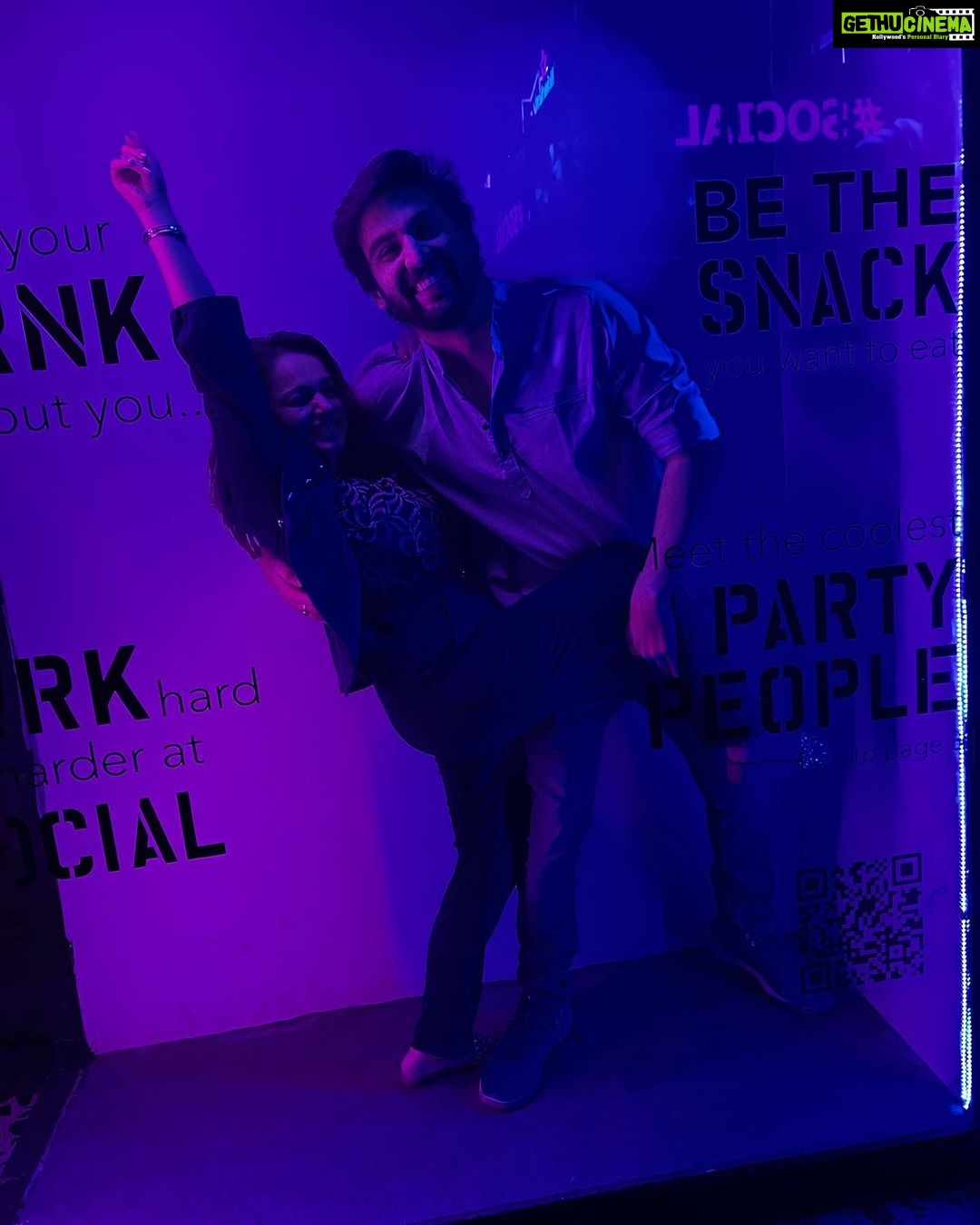 Nehalaxmi Iyer Instagram - You are the most amazing thing that has ever happened to me ❤️ Happy birthday to my forever love and my goofy partner in crime @nehalaxmi_ ❤️🍾🥂🎊 Also I want to remind you on this day that I love you the most ❤️❤️ . . . . . #ruha #birthday #love #couplegoals