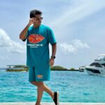 Neil Bhatt Instagram – Who said comfortable can’t be stylish 😎

Outfit- @blamblack_clothing 

#neilbhatt #comfortwear #maldives