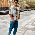 Neil Bhatt Instagram - Warmth in your smile and a light heart equals HAPPINESS !! #neilbhatt #summertime #smile #happysoul
