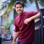 Neil Bhatt Instagram - Out and about!! Photos by- @the_pixeleyes Shoot managed by- @rimadidthat #neilbhatt #carefree #streetphotography