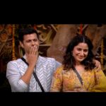 Neil Bhatt Instagram – Diwali ke din ghar se durr pehle baar par mummy papa ke wishes brought the joy of festival into the Bigg Boss house.🥰✨

Shubh din ko aur bhi shubh banane ke liye, thank you #BiggBoss ❤️

Outfit- @styleinnovations
Brand coordinator- @triptigoy
Styled by – @purvabansal5

#DiwaliWish #NeilBhatt #Neiwarya #BiggBoss17 #BB17 
@colorstv @officialjiocinema @endemolshineind
