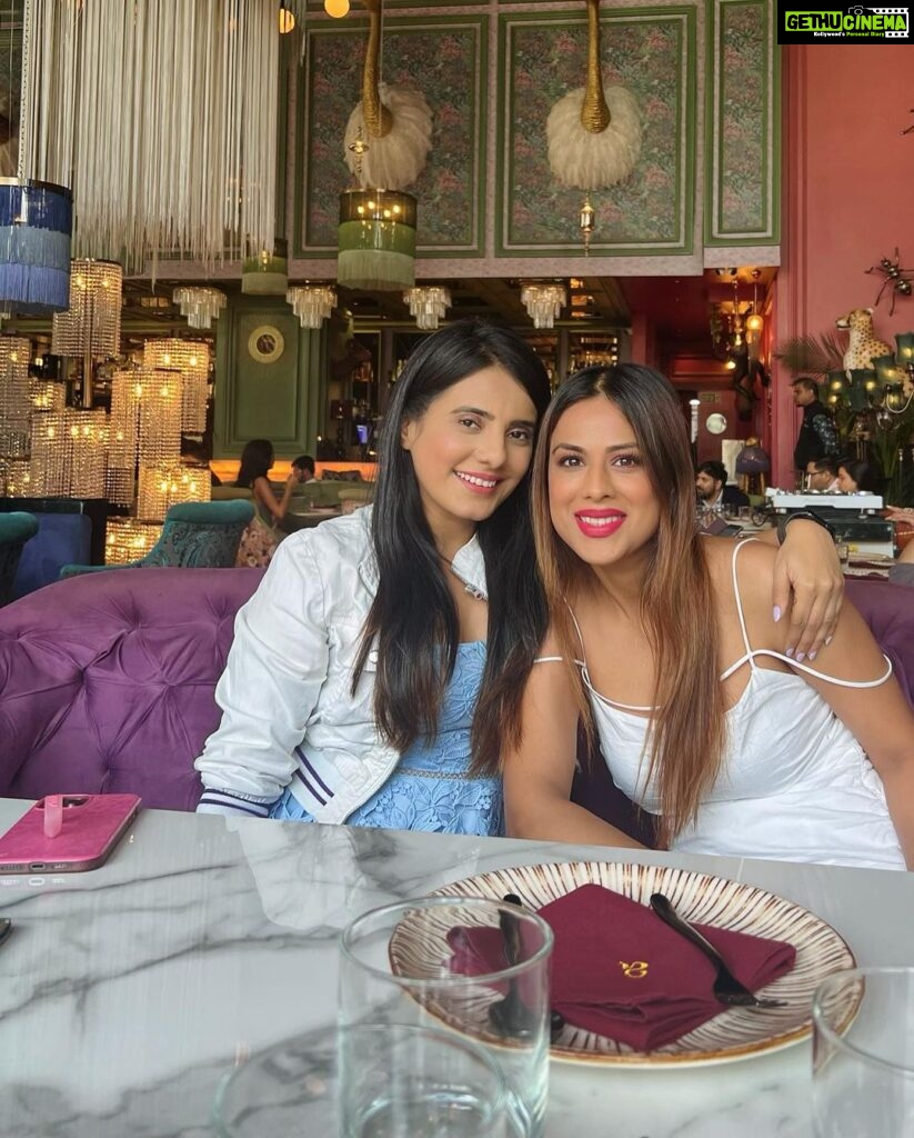 Nia Sharma Instagram - What an Amazo-Nia kind of lunch!! Gorged on the food like there’s no tomorrow 🥰 Thanks @amazoniamumbai for such awesome hospitality.😇